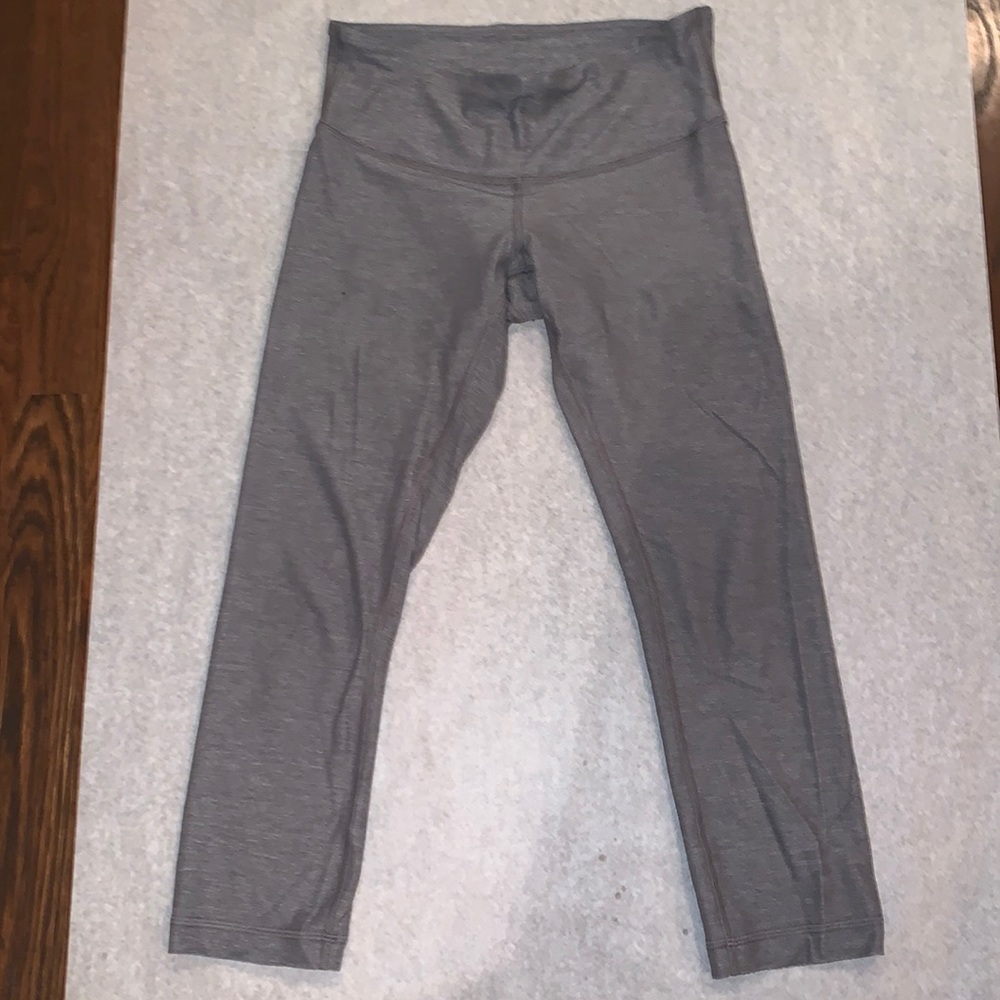 Lululemon WunderUnder Cropped Gray Pant Size 4